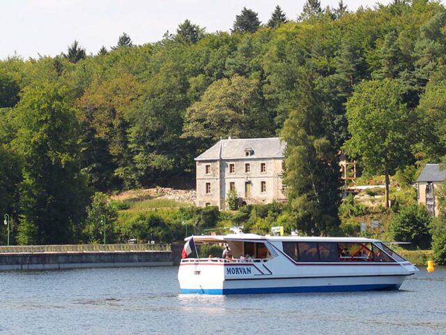 Bateau touristique Morvan