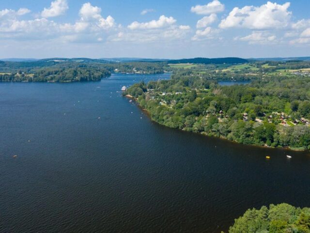 Baignade au lac des Settons